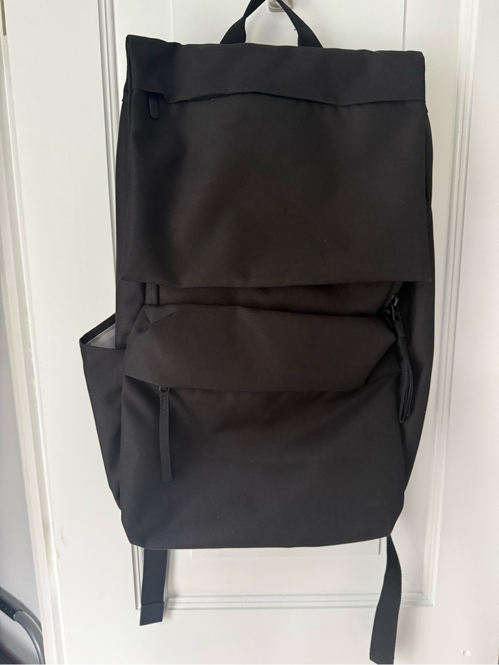 Everlane Black Minimalist Backpack - Sleek Everyday Bag